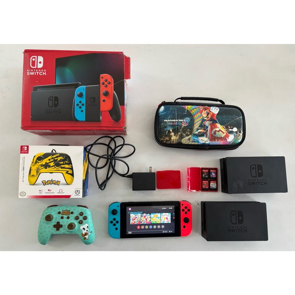 Nintendo Switch HAC-001 Console Bundle-Box-2 Remotes-Docking Stations-4 Games